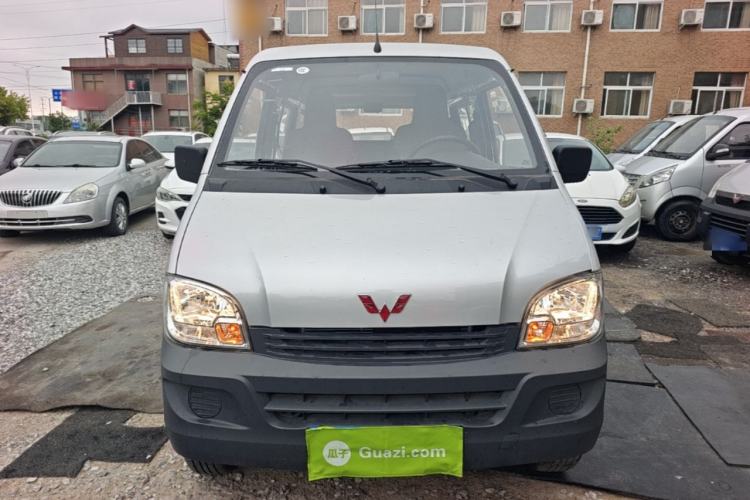 Used Wuling Zhiguang 2023 1.5L Practical Version 5/7 Seats Front