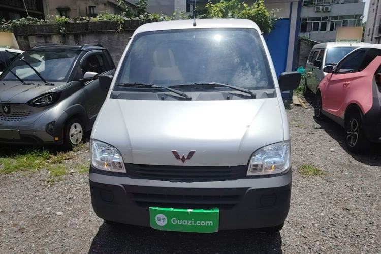 Used Wuling Zhiguang 2023 1.5L Practical Version 5/7 Seats Front