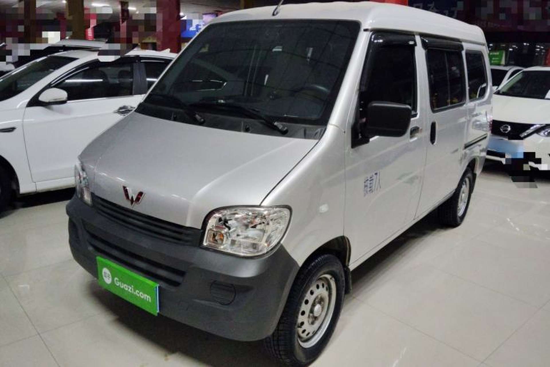 Used Wuling Zhiguang 2023 1.5L Practical Version 5/7 Seats Front Left 45 Deg