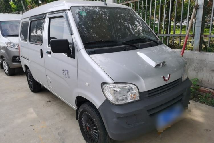 Used Wuling Zhiguang 2023 1.5L Practical Version 5/7 Seats Front Right 45 Deg
