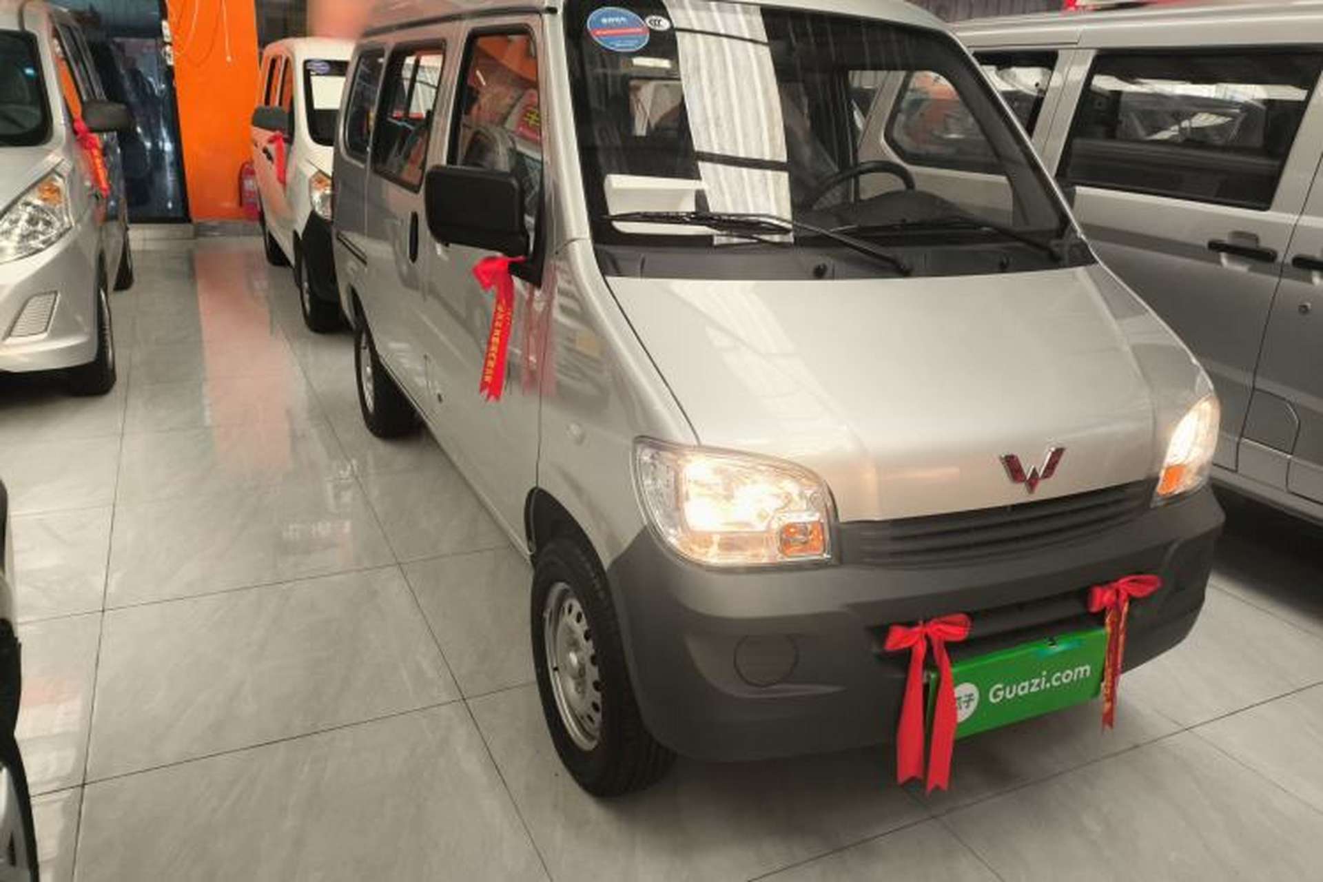 Used Wuling Zhiguang 2023 1.5L Practical Version 5/7 Seats Front Right 45 Deg