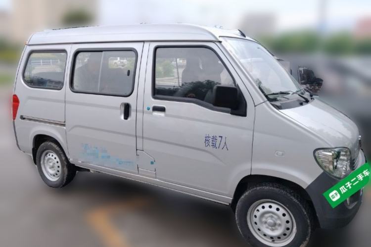 Used Wuling Zhiguang 2023 1.5L Practical Version 5/7 Seats Front Right 45 Deg
