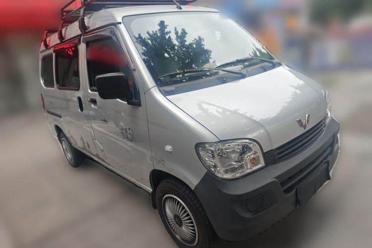 Used Wuling Zhiguang 2023 1.5L Practical Version 5/7 Seats Front Right 45 Deg