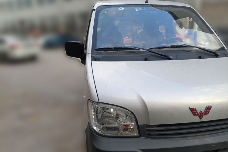Used Wuling Zhiguang 2023 1.5L Practical Version 5/7 Seats Front Right 45 Deg