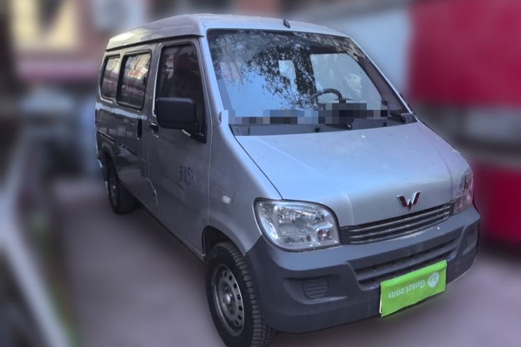 Used Wuling Zhiguang 2023 1.5L Practical Version 5/7 Seats Front Right 45 Deg