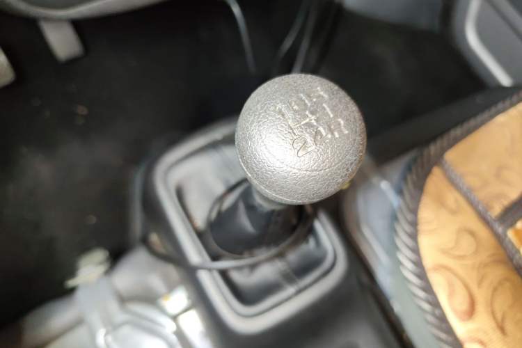 Used Wuling Zhiguang 2023 1.5L Practical Version 5/7 Seats Gear Lever