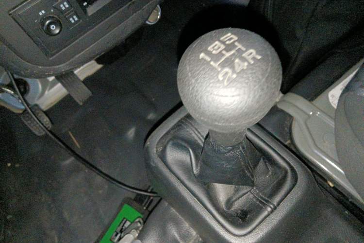 Used Wuling Zhiguang 2023 1.5L Utility Version with Enclosed Windows 2 Seats Gear Lever