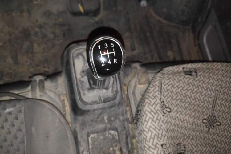 Used Wuling Zhiguang 2023 1.5L Practical Version 5/7 Seats Gear Lever