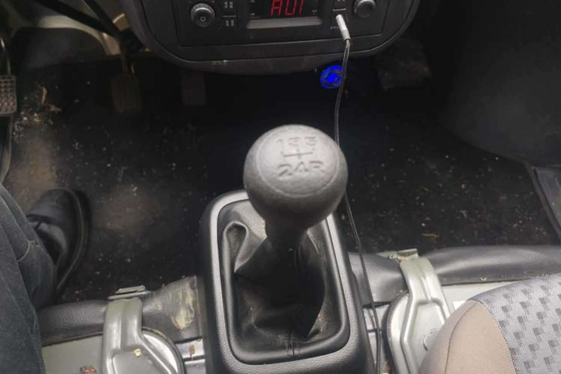 Used Wuling Zhiguang 2023 1.5L Practical Version 5/7 Seats Gear Lever