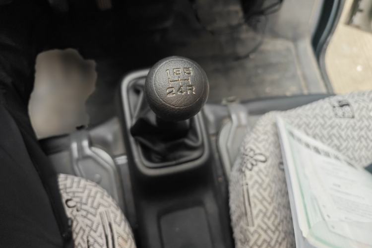 Used Wuling Zhiguang 2023 1.5L Practical Version 5/7 Seats Gear Lever