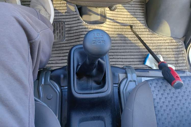Used Wuling Zhiguang 2023 1.5L Practical Version 5/7 Seats Gear Lever