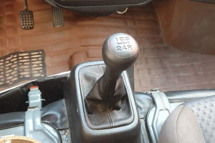 Used Wuling Zhiguang 2023 1.5L Practical Version 5/7 Seats Gear Lever