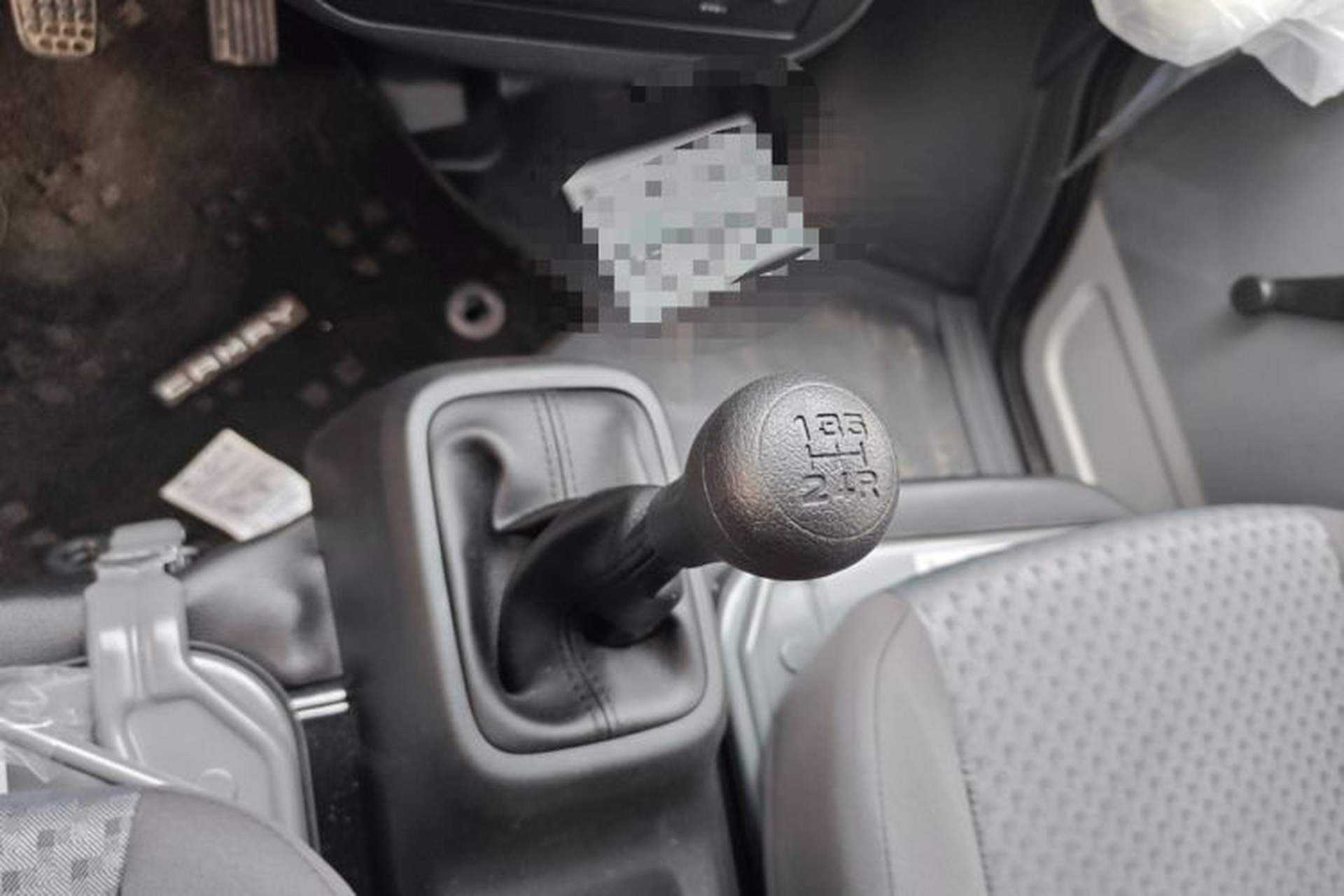 Used Wuling Zhiguang 2023 1.5L Practical Version 5/7 Seats Gear Lever