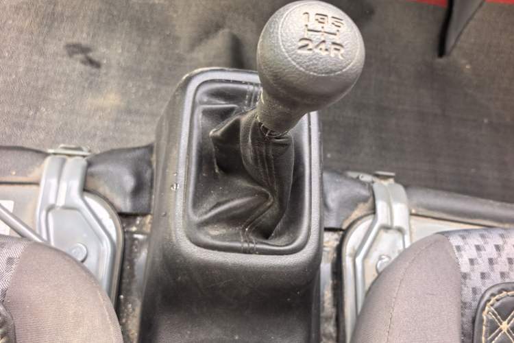Used Wuling Zhiguang 2023 1.5L Practical Version 5/7 Seats Gear Lever