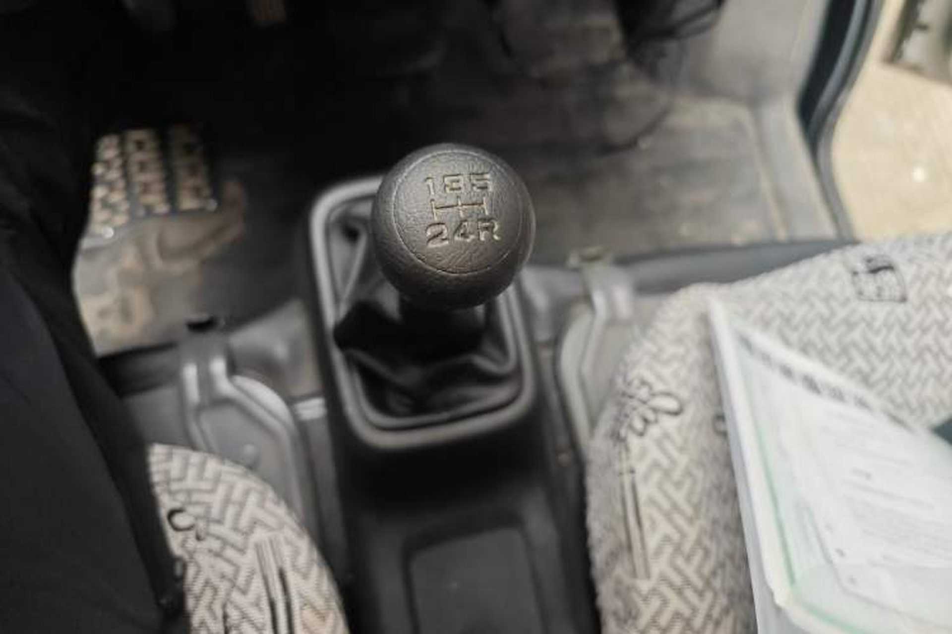 Used Wuling Zhiguang 2023 1.5L Practical Version 5/7 Seats Gear Lever