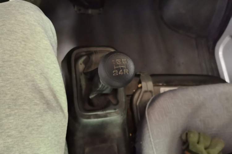 Used Wuling Zhiguang 2023 1.5L Practical Version 5/7 Seats Gear Lever