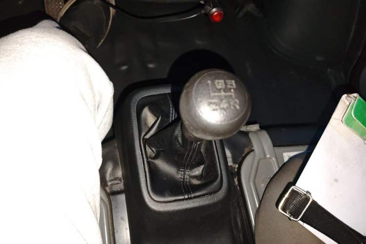 Used Wuling Zhiguang 2023 1.5L Utility Version with Enclosed Windows 2 Seats Gear Lever