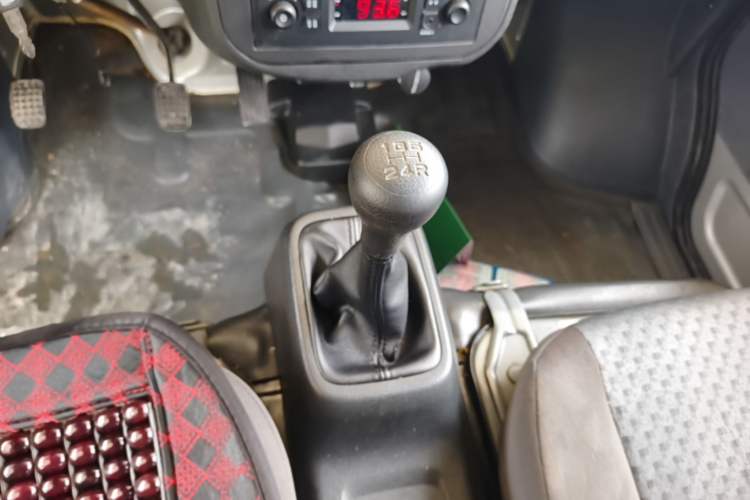 Used Wuling Zhiguang 2023 1.5L Practical Version 5/7 Seats Gear Lever