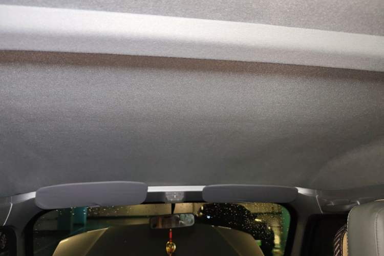 Used Wuling Zhiguang 2023 1.5L Practical Version 5/7 Seats Headliner