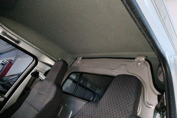 Used Wuling Zhiguang 2023 1.5L Utility Version with Enclosed Windows 2 Seats Headliner