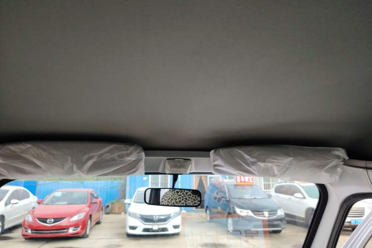 Used Wuling Zhiguang 2023 1.5L Practical Version 5/7 Seats Headliner