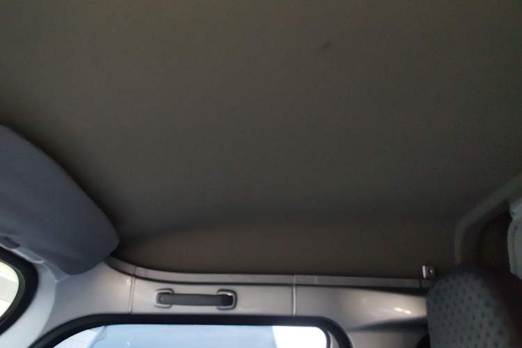Used Wuling Zhiguang 2023 1.5L Utility Version with Enclosed Windows 2 Seats Headliner