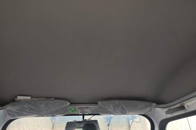 Used Wuling Zhiguang 2023 1.5L Practical Version 5/7 Seats Headliner