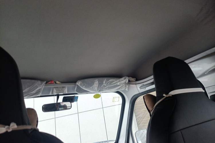 Used Wuling Zhiguang 2023 1.5L Practical Version 5/7 Seats Headliner