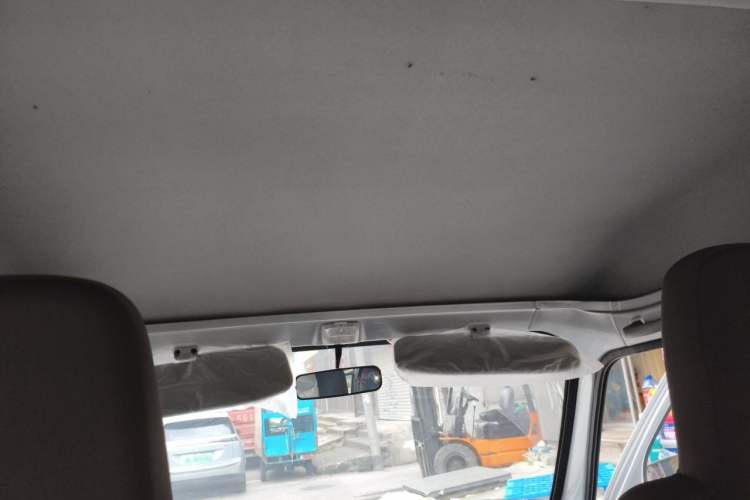 Used Wuling Zhiguang 2023 1.5L Practical Version 5/7 Seats Headliner