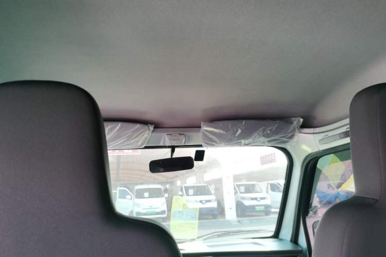 Used Wuling Zhiguang 2023 1.5L Practical Version 5/7 Seats Headliner
