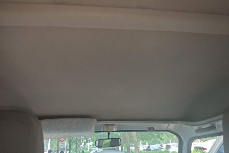 Used Wuling Zhiguang 2023 1.5L Practical Version 5/7 Seats Headliner