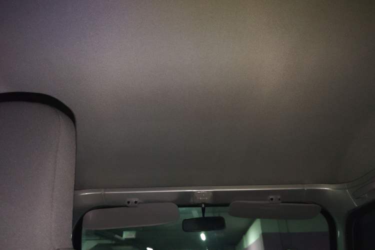 Used Wuling Zhiguang 2023 1.5L Practical Version 5/7 Seats Headliner