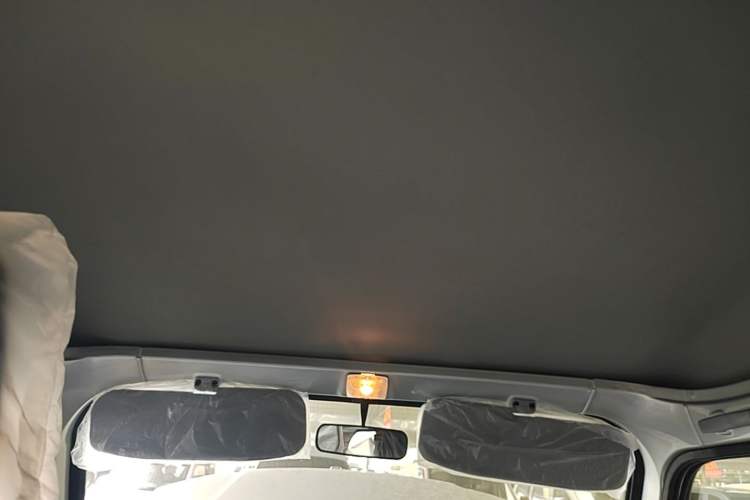 Used Wuling Zhiguang 2023 1.5L Practical Version 5/7 Seats Headliner
