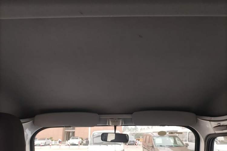 Used Wuling Zhiguang 2023 1.5L Practical Version 5/7 Seats Headliner
