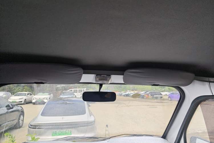 Used Wuling Zhiguang 2023 1.5L Practical Version 5/7 Seats Headliner