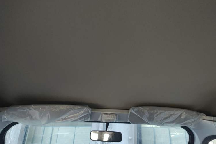 Used Wuling Zhiguang 2023 1.5L Practical Version 5/7 Seats Headliner