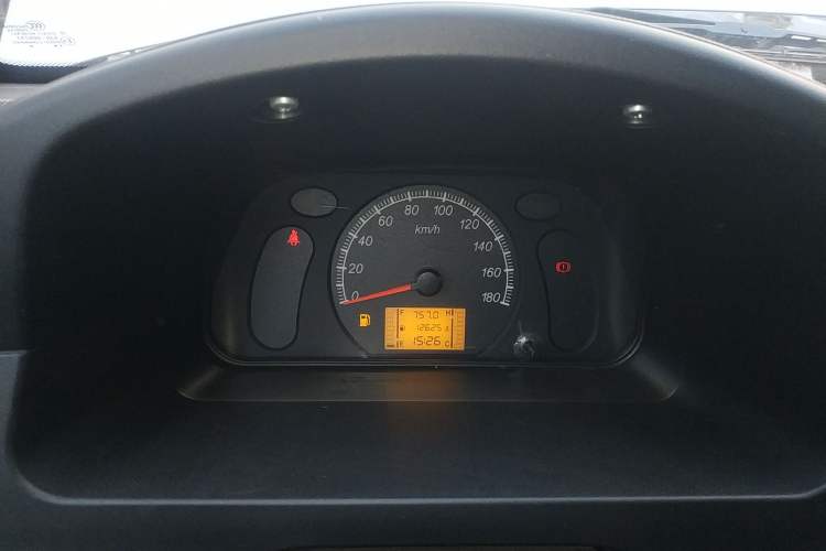 Used Wuling Zhiguang 2023 1.5L Practical Version 5/7 Seats Instrument Cluster