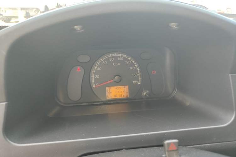 Used Wuling Zhiguang 2023 1.5L Practical Version 5/7 Seats Instrument Cluster