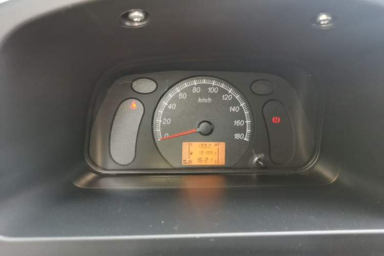 Used Wuling Zhiguang 2023 1.5L Practical Version 5/7 Seats Instrument Cluster