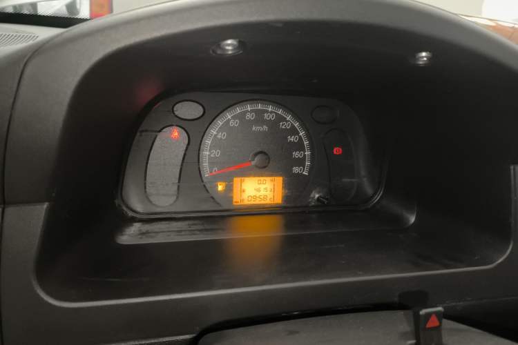 Used Wuling Zhiguang 2023 1.5L Practical Version 5/7 Seats Instrument Cluster