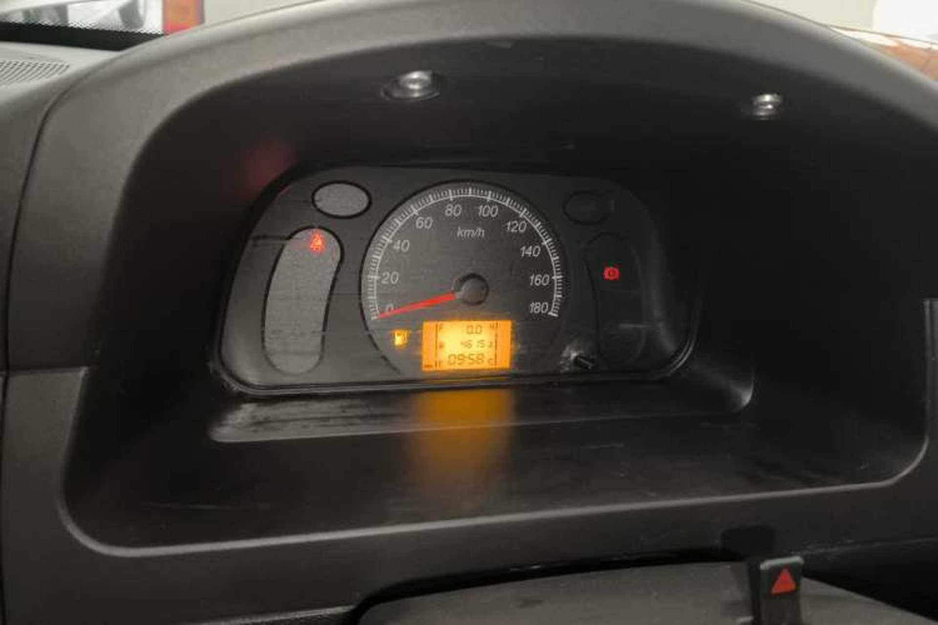 Used Wuling Zhiguang 2023 1.5L Practical Version 5/7 Seats Instrument Cluster