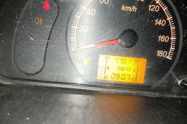 Used Wuling Zhiguang 2023 1.5L Utility Version with Enclosed Windows 2 Seats Instrument Cluster
