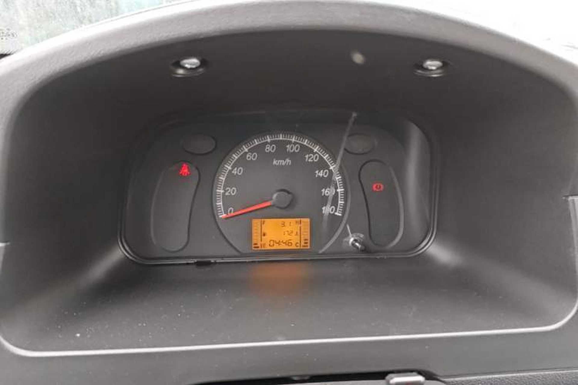 Used Wuling Zhiguang 2023 1.5L Practical Version 5/7 Seats Instrument Cluster