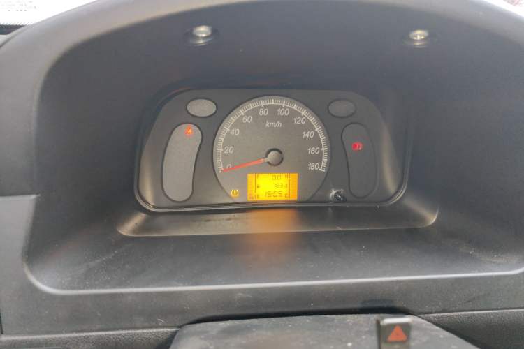 Used Wuling Zhiguang 2023 1.5L Practical Version 5/7 Seats Instrument Cluster