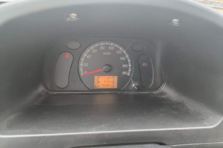 Used Wuling Zhiguang 2023 1.5L Practical Version 5/7 Seats Instrument Cluster