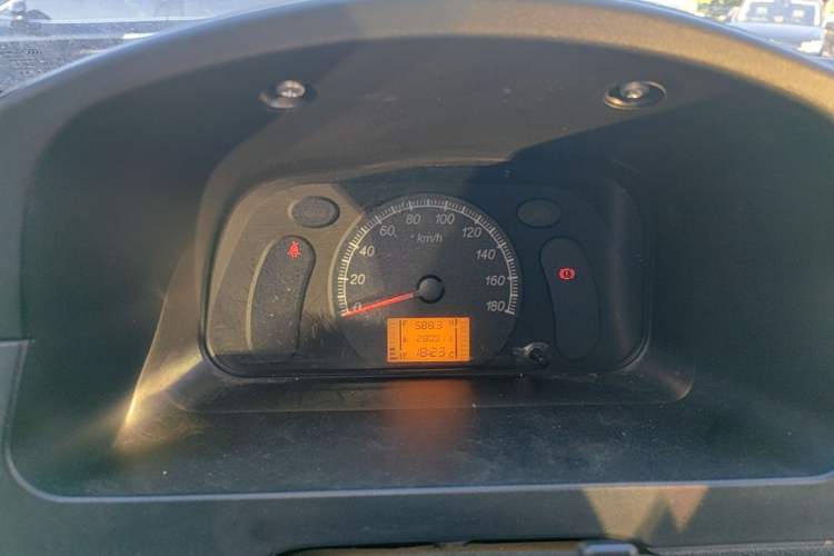 Used Wuling Zhiguang 2023 1.5L Practical Version 5/7 Seats Instrument Cluster