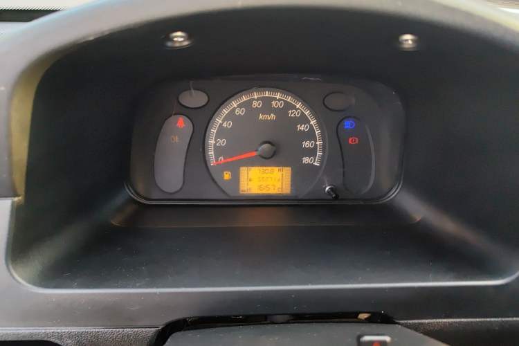Used Wuling Zhiguang 2023 1.5L Utility Version with Enclosed Windows 2 Seats Instrument Cluster