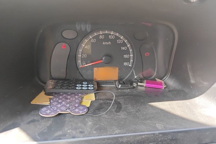 Used Wuling Zhiguang 2023 1.5L Practical Version 5/7 Seats Instrument Cluster