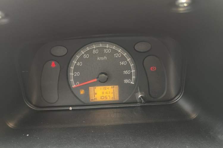Used Wuling Zhiguang 2023 1.5L Practical Version 5/7 Seats Instrument Cluster