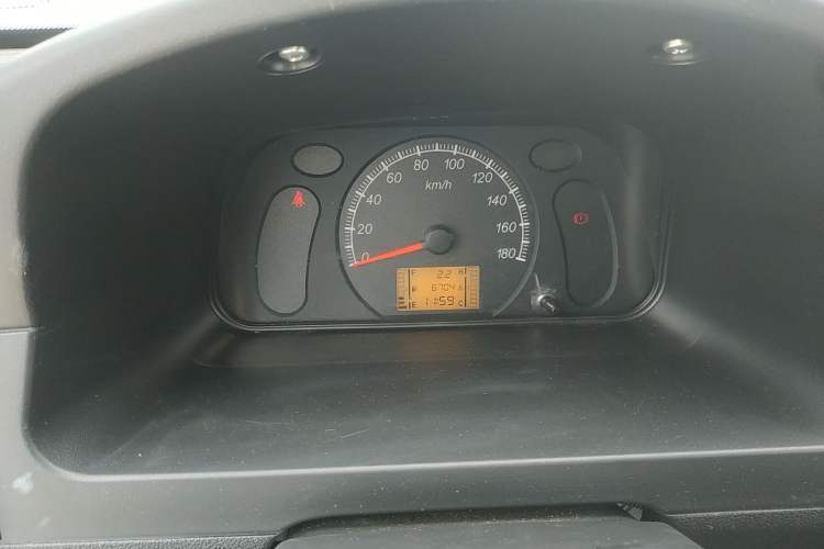 Used Wuling Zhiguang 2023 1.5L Practical Version 5/7 Seats Instrument Cluster
